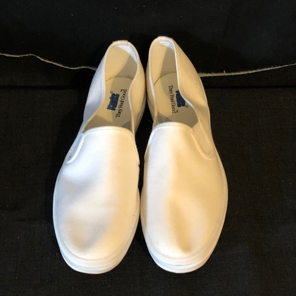 NWOT Size 10M Keds Canvas Slip On Sneakers